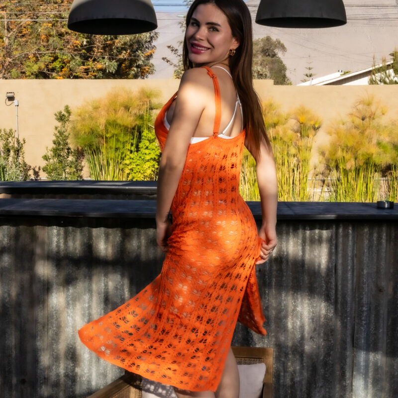 Vestido naranjo de hilo