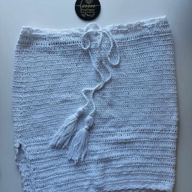 Mini básica con borlas